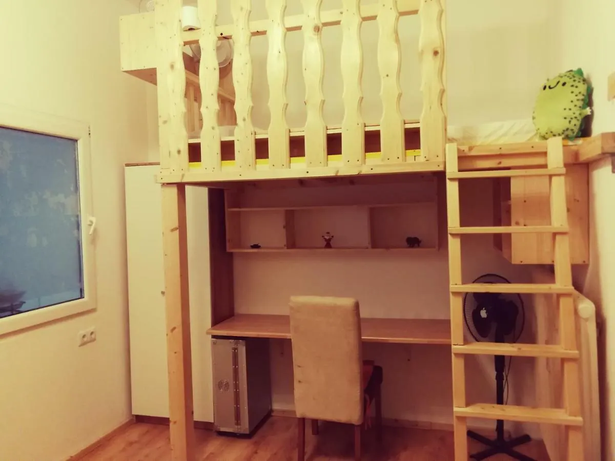 Jungle Apartment Vienna Self Check-In